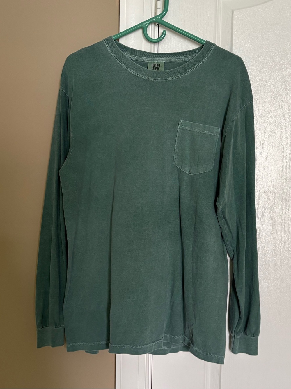 Comfort Colors Men's Heavyweight 100% Cotton T-Shirt. Size Large.